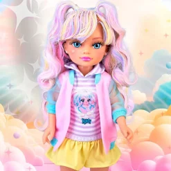 FAMOSA Muñecas-Nancy Charms in Style Muñeca