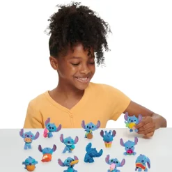 FAMOSA Stitch-Stitch Cápsula Mini Figura Sorpresa